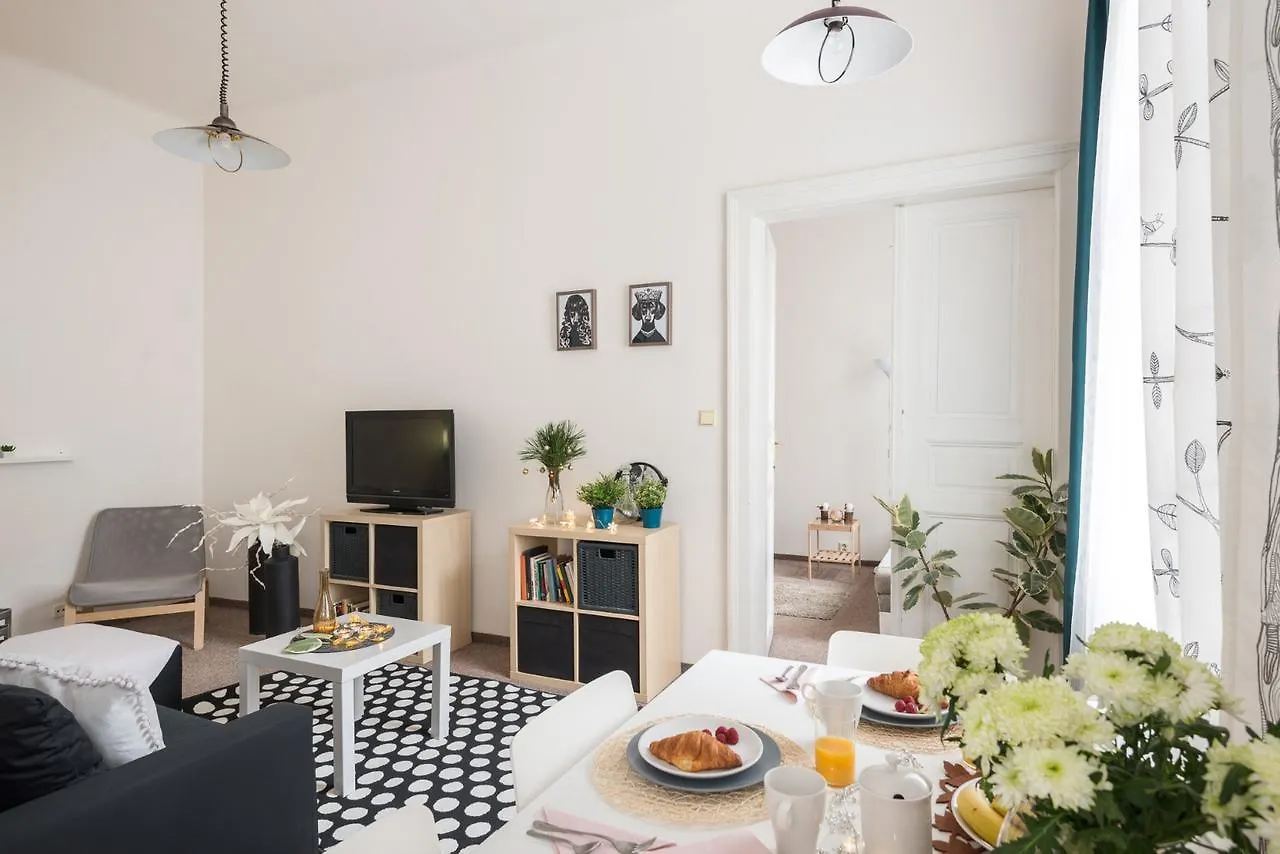 Prague Center Apartment Near Old Town Square By Easybnb
