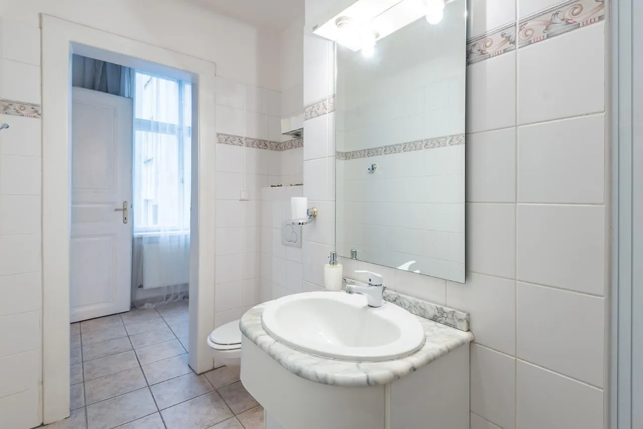 Prague Center Apartment Near Old Town Square By Easybnb